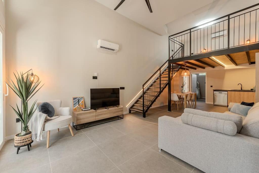 La Suite Mediterranea - Housevanlive Valenza Esterno foto